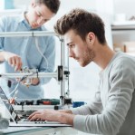 Engineering students working in the lab